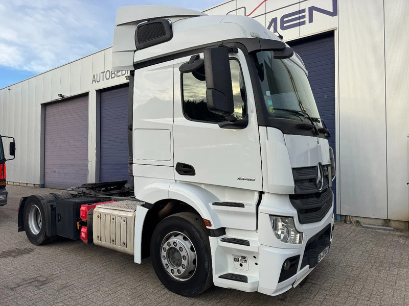 Mercedes-Benz Actros 1843 **EURO 6-VOITH-SPOILERS** - Tractor unit: picture 3 Mercedes-Benz Actros 1843 **EURO 6-VOITH-SPOILERS** - Tractor unit: picture 3