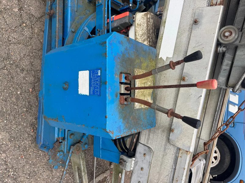 Klaas **LADDERLIFT-DAKWERKERSLIFT-VERHUISLIFT** - Trailer: picture 2 Klaas **LADDERLIFT-DAKWERKERSLIFT-VERHUISLIFT** - Trailer: picture 2