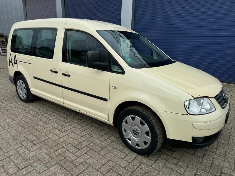 Volkswagen **CADDY MAXI-7SEATS-TAXI** - Passenger van: picture 3 Volkswagen **CADDY MAXI-7SEATS-TAXI** - Passenger van: picture 3