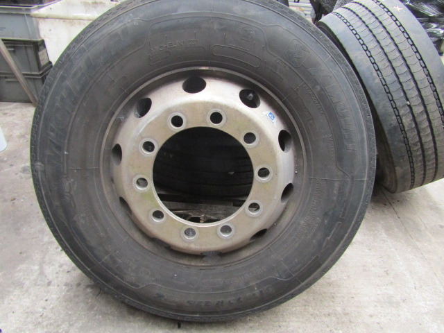 ALCOA 315/70/22.5 WHEELS AND TYRES FITTED MICHELIN FRONT STEER TYRES (2018 13/14mm TREAD, 32mm STUD HOLE) - Tire for Truck: picture 2 ALCOA 315/70/22.5 WHEELS AND TYRES FITTED MICHELIN FRONT STEER TYRES (2018 13/14mm TREAD, 32mm STUD HOLE) - Tire for Truck: picture 2