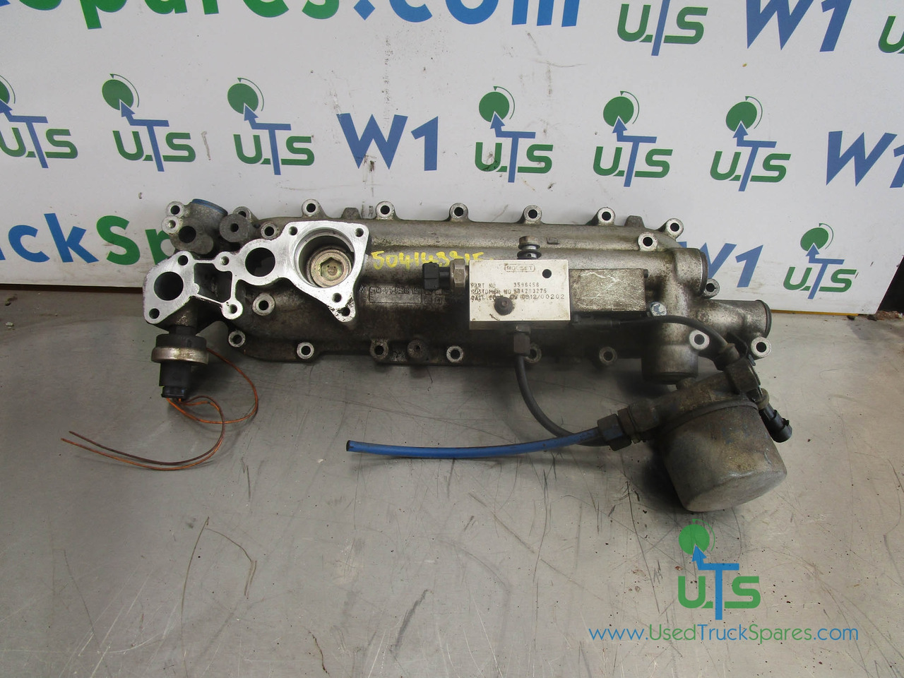 IVECO CURSOR 8 OIL COOLER HOUSING P/NO 504143815 - Engine and parts for Truck: picture 1 IVECO CURSOR 8 OIL COOLER HOUSING P/NO 504143815 - Engine and parts for Truck: picture 1