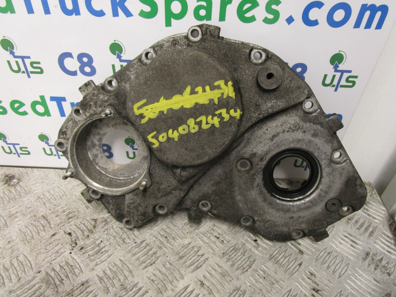IVECO DAILY 3.0 FRONT TIMING COVER P/NO 504082434 - Engine and parts for Truck: picture 1 IVECO DAILY 3.0 FRONT TIMING COVER P/NO 504082434 - Engine and parts for Truck: picture 1