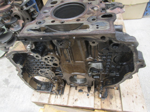 MERCEDES ACTROS MP4 OM471-6 ENGINE BLOCK - Engine and parts for Truck: picture 2 MERCEDES ACTROS MP4 OM471-6 ENGINE BLOCK - Engine and parts for Truck: picture 2