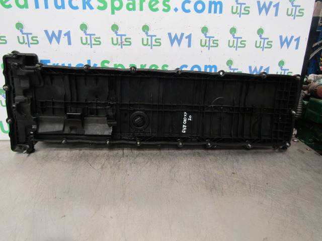 MERCEDES ACTROS MP4 OM471-6 ROCKER COVER P/NO A471010XX30 - Engine and parts for Truck: picture 2 MERCEDES ACTROS MP4 OM471-6 ROCKER COVER P/NO A471010XX30 - Engine and parts for Truck: picture 2