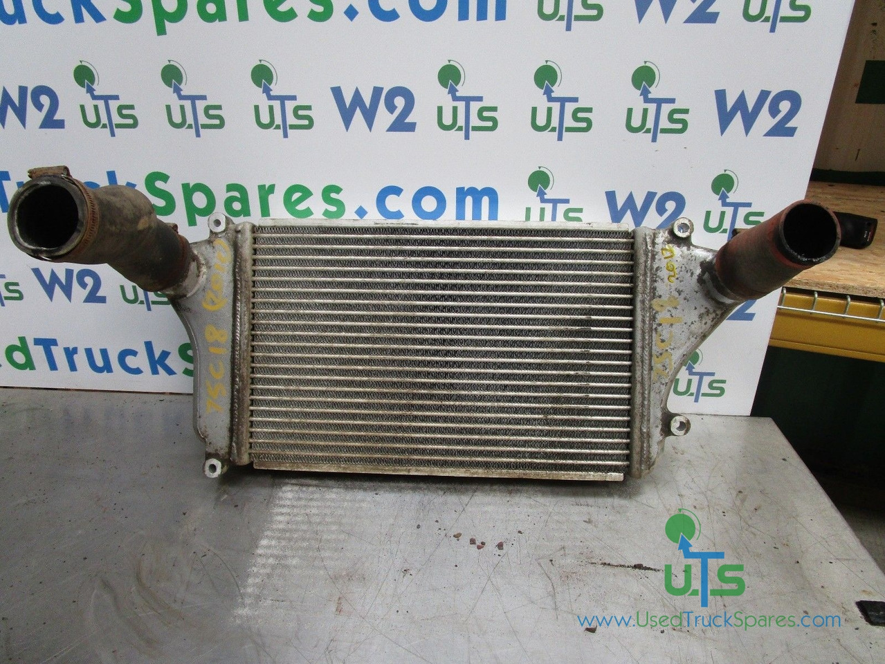MITSUBISHI FUSO 75C INTERCOOLER AND PIPES P/NO ME417888 - Engine and parts for Truck: picture 1 MITSUBISHI FUSO 75C INTERCOOLER AND PIPES P/NO ME417888 - Engine and parts for Truck: picture 1