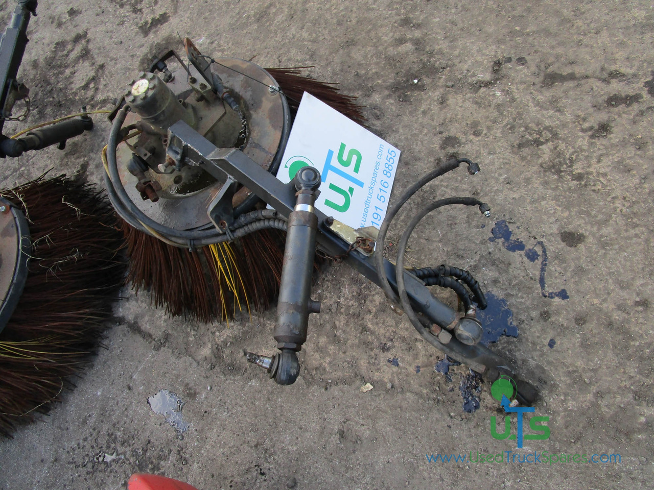 SCHMIDT SWINGO 200 R/HAND BRUSH ARM AND DRIVE - Broom for Utility/ Special vehicle: picture 1 SCHMIDT SWINGO 200 R/HAND BRUSH ARM AND DRIVE - Broom for Utility/ Special vehicle: picture 1