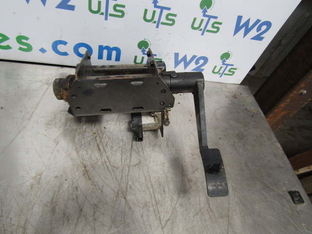 SCHMIDT SWINGO BRAKE PEDAL ASSEMBLY - Cab and interior for Truck: picture 1 SCHMIDT SWINGO BRAKE PEDAL ASSEMBLY - Cab and interior for Truck: picture 1