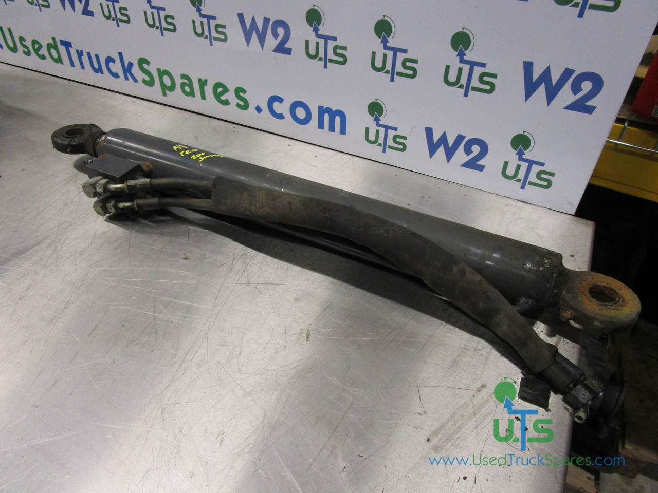 SCHMIDT SWINGO R/HAND SIDE BODY HOPPER TIPPING RAM - Hydraulic cylinder for Utility/ Special vehicle: picture 1 SCHMIDT SWINGO R/HAND SIDE BODY HOPPER TIPPING RAM - Hydraulic cylinder for Utility/ Special vehicle: picture 1