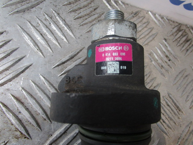 VOLVO FE 240/280 D7E BOSCH PUMP UNIT 0414693006 - Fuel processing/ Fuel delivery for Truck: picture 3 VOLVO FE 240/280 D7E BOSCH PUMP UNIT 0414693006 - Fuel processing/ Fuel delivery for Truck: picture 3