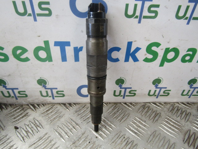 VOLVO FE D7E INJECTORS AND CLAMPS BOSCH SET OF 6 - Fuel processing/ Fuel delivery for Truck: picture 2 VOLVO FE D7E INJECTORS AND CLAMPS BOSCH SET OF 6 - Fuel processing/ Fuel delivery for Truck: picture 2