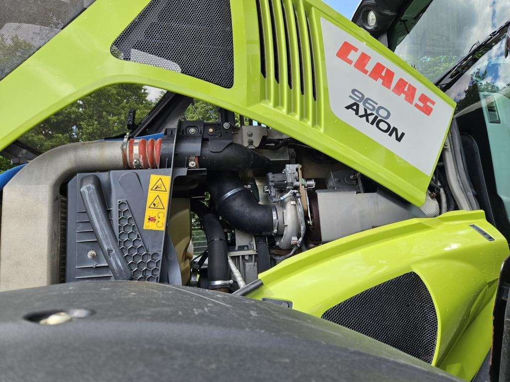 CLAAS AXION 960 - Farm tractor: picture 5 CLAAS AXION 960 - Farm tractor: picture 5