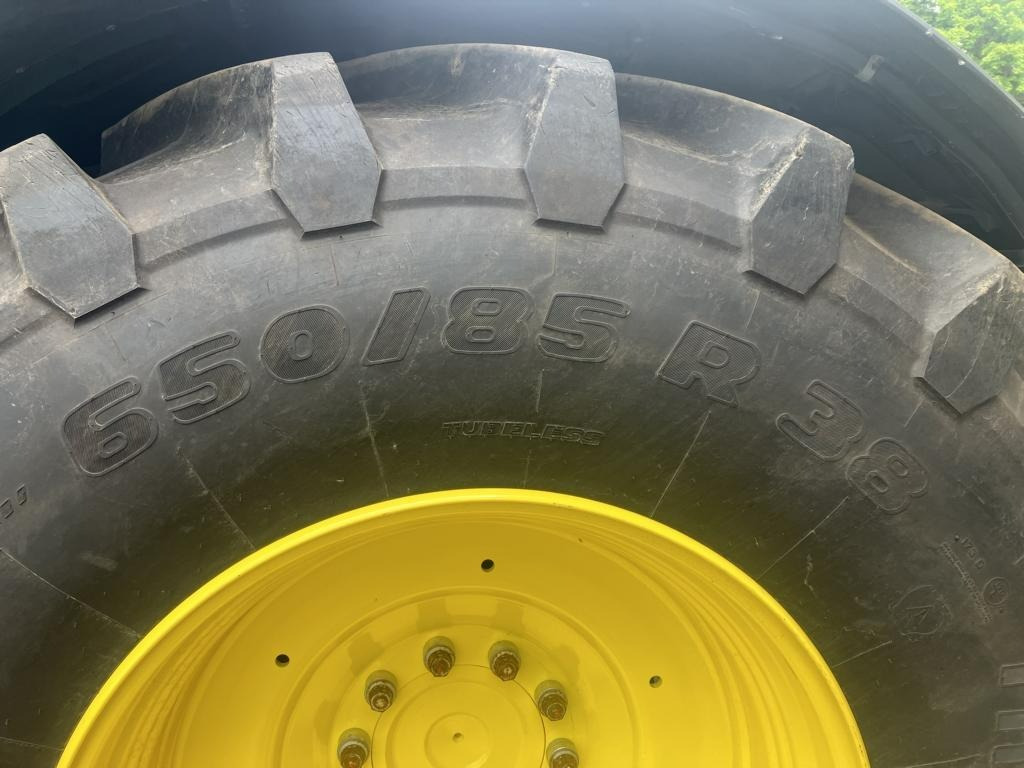 Farm tractor John Deere 6250R: picture 7