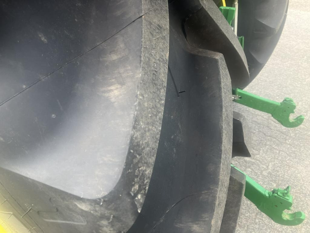 John Deere 6R150 - Farm tractor: picture 5 John Deere 6R150 - Farm tractor: picture 5