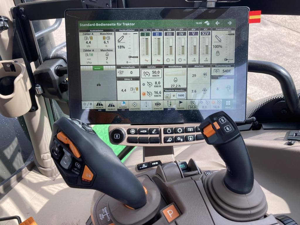 John Deere 6R250 - Farm tractor: picture 5 John Deere 6R250 - Farm tractor: picture 5