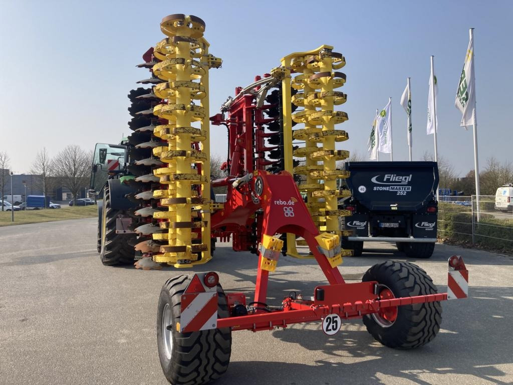 Pöttinger TERRADISC 6001 T - Disc harrow: picture 2 Pöttinger TERRADISC 6001 T - Disc harrow: picture 2