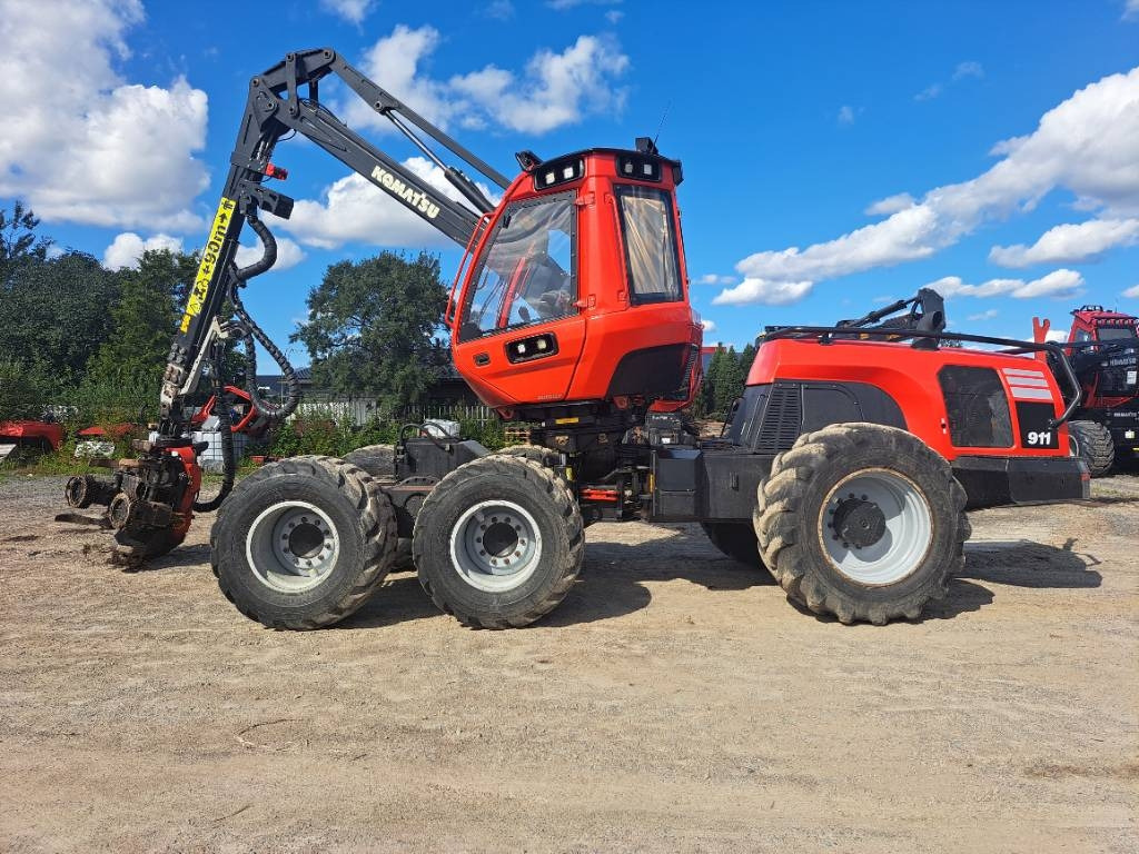 Komatsu 911 - Forestry harvester: picture 1 Komatsu 911 - Forestry harvester: picture 1