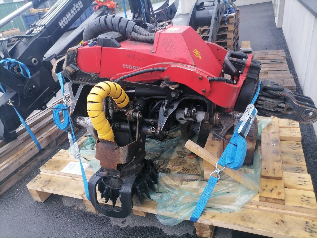 Komatsu C 124 - Forestry harvester: picture 1 Komatsu C 124 - Forestry harvester: picture 1