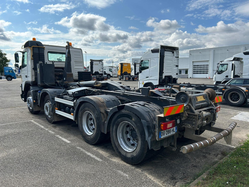 Volvo FM - Hook lift truck: picture 4 Volvo FM - Hook lift truck: picture 4