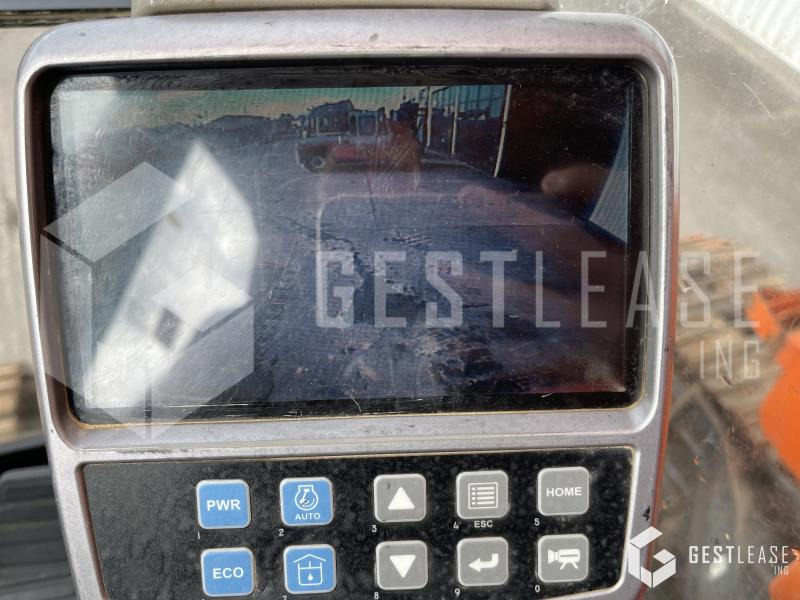 Crawler excavator Doosan DX235LC: picture 13