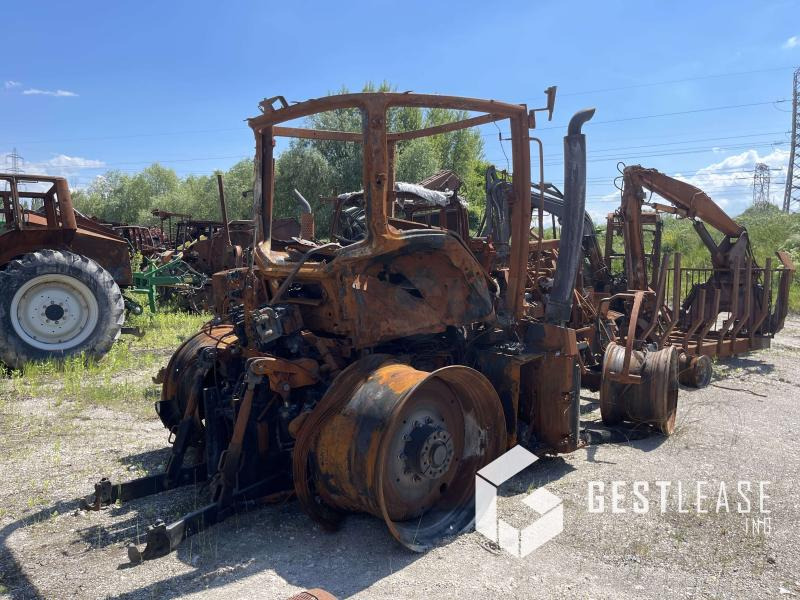Massey Ferguson MF8S - Farm tractor: picture 4 Massey Ferguson MF8S - Farm tractor: picture 4