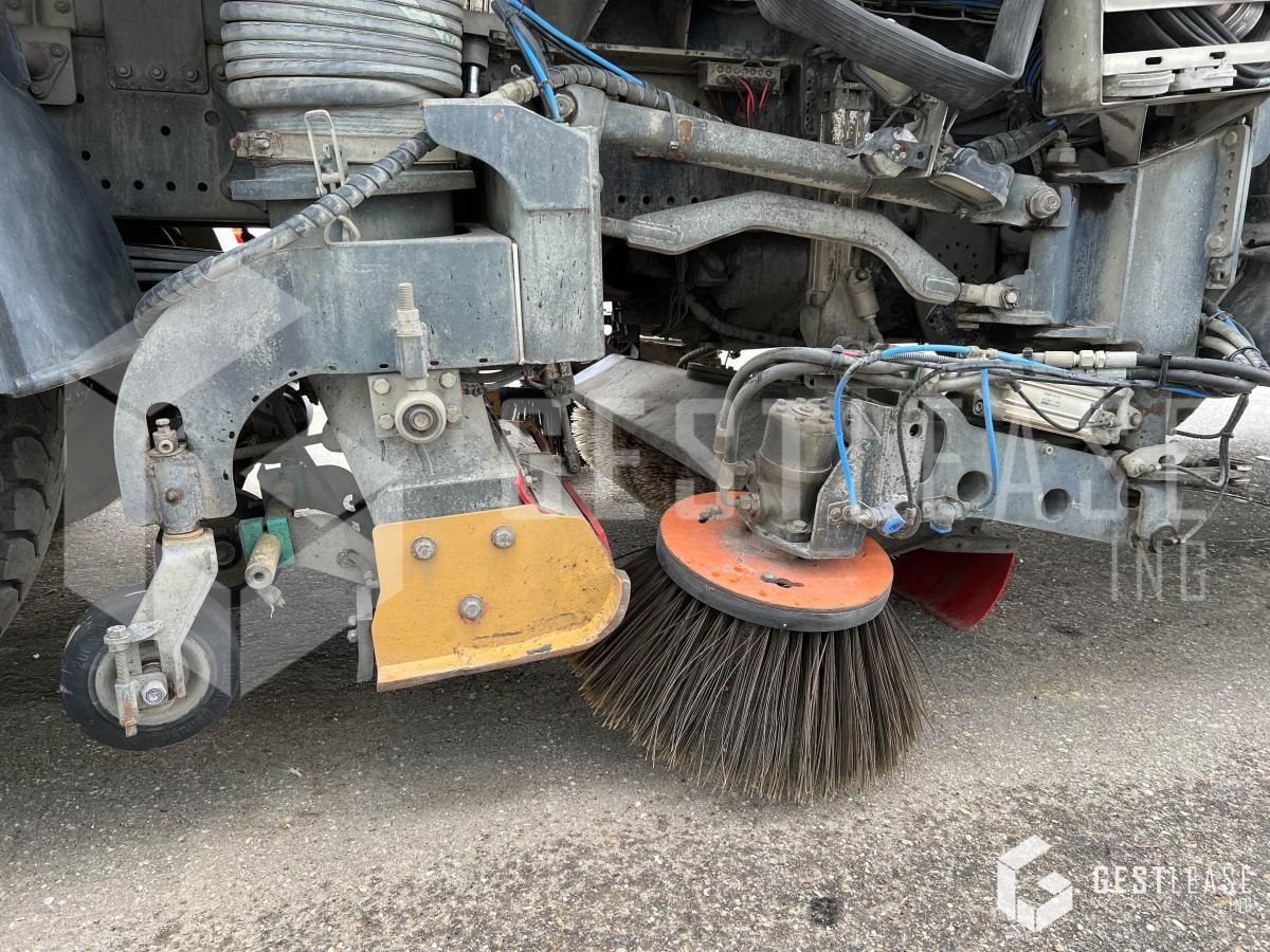 Road sweeper Mercedes AXOR 1833: picture 18