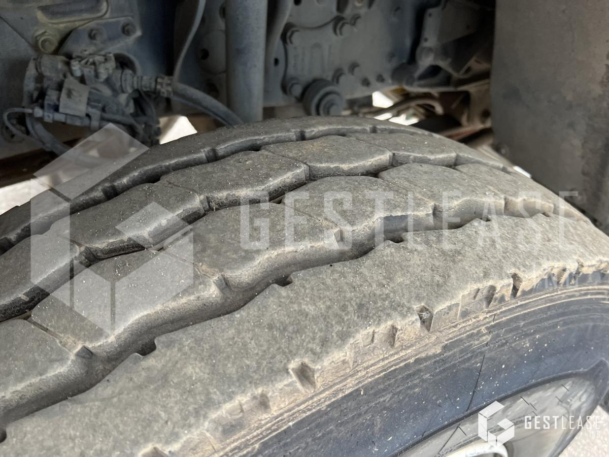 Road sweeper Mercedes AXOR 1833: picture 9