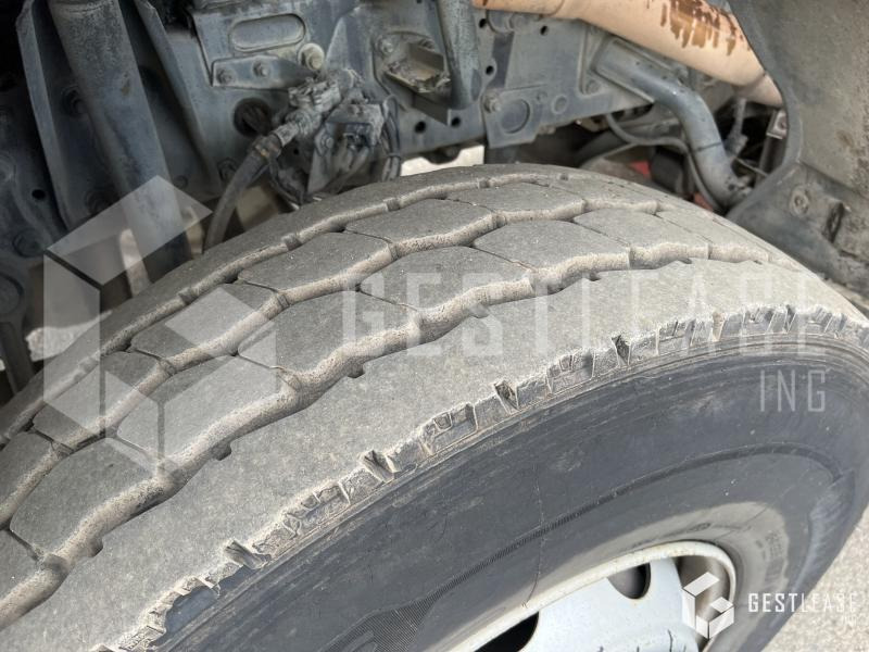 Road sweeper Mercedes AXOR 1833: picture 8