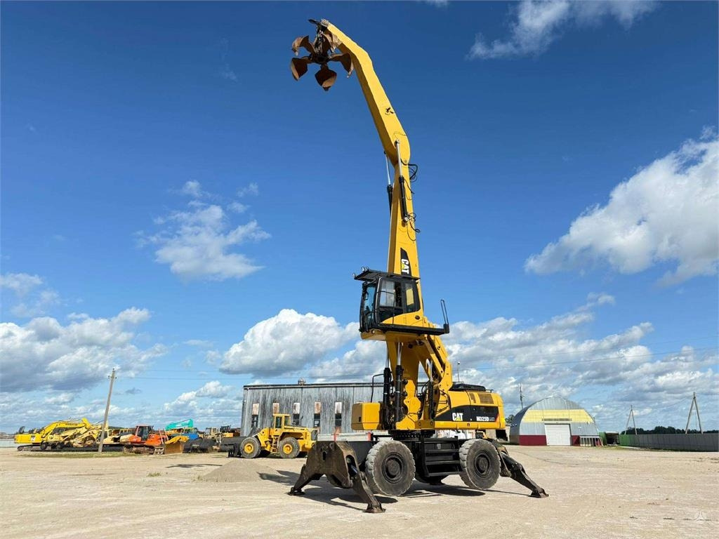 CAT M 325 DLMH - Wheel excavator: picture 3 CAT M 325 DLMH - Wheel excavator: picture 3