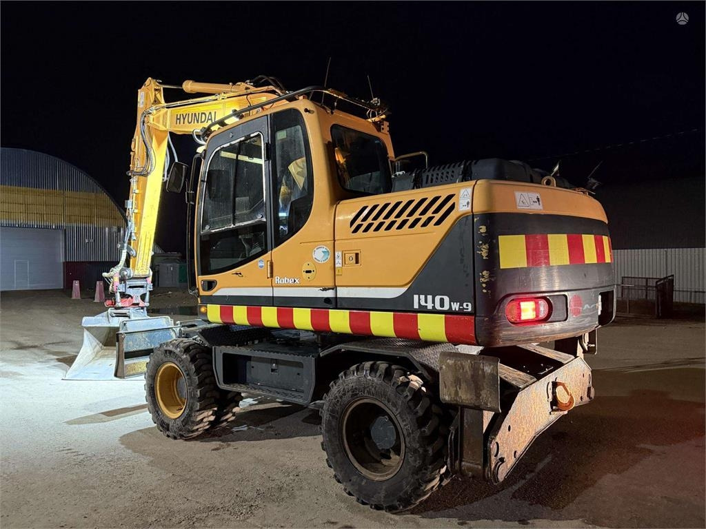 Hyundai Robex 140 W-9 ROTOTILT - Wheel excavator: picture 3 Hyundai Robex 140 W-9 ROTOTILT - Wheel excavator: picture 3