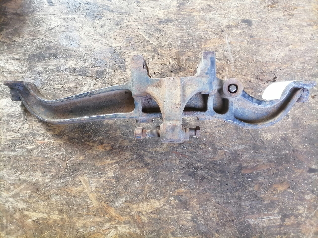 MAN Air suspension bracket 81436303168 - Axle and parts for Truck: picture 2 MAN Air suspension bracket 81436303168 - Axle and parts for Truck: picture 2