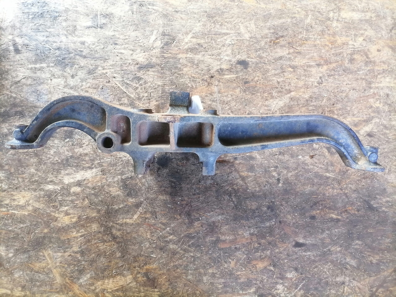 MAN Air suspension bracket 81436303169 - Axle and parts for Truck: picture 3 MAN Air suspension bracket 81436303169 - Axle and parts for Truck: picture 3