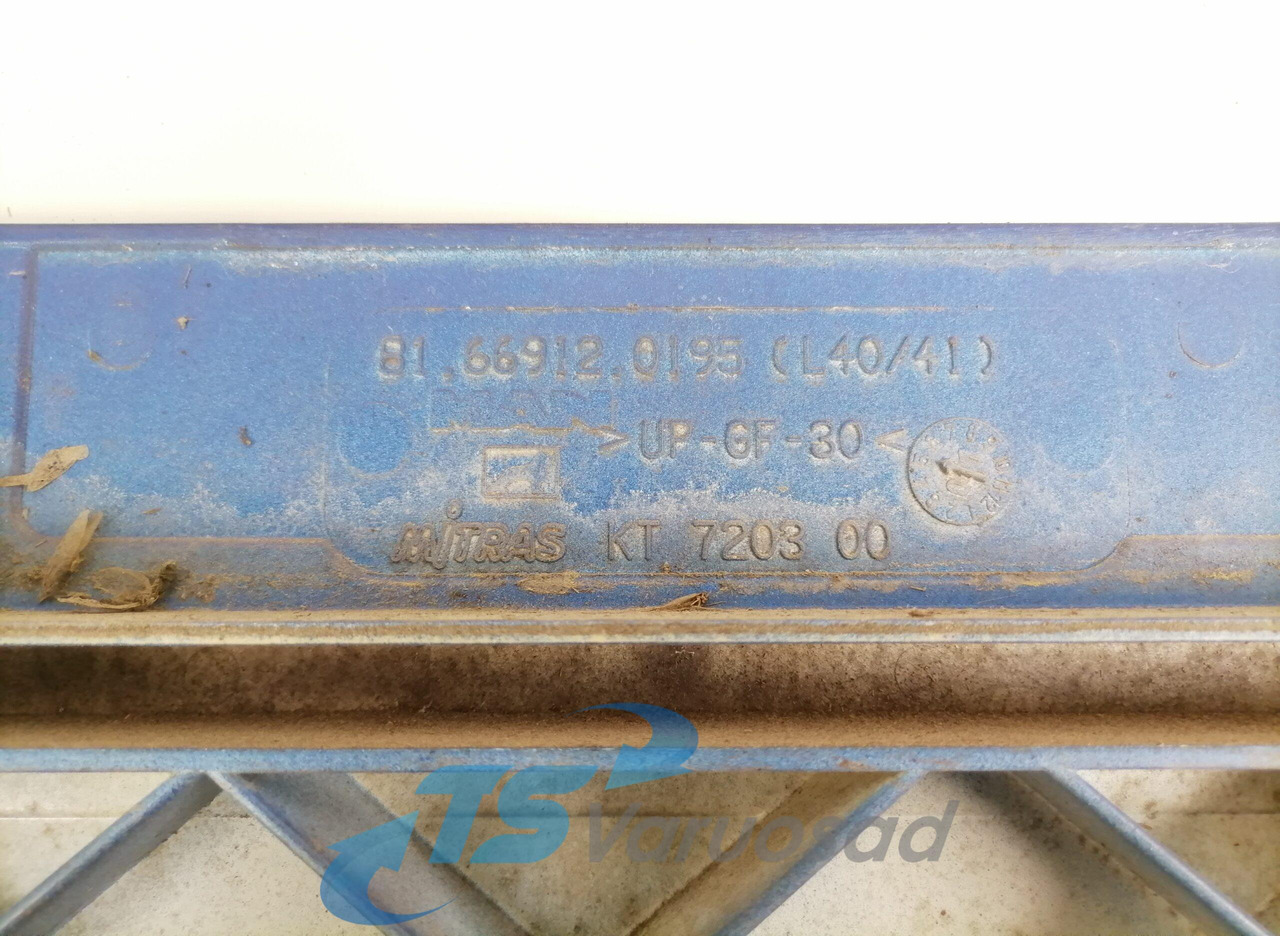 MAN Cab side door 81669120195 - Universal part for Truck: picture 2 MAN Cab side door 81669120195 - Universal part for Truck: picture 2