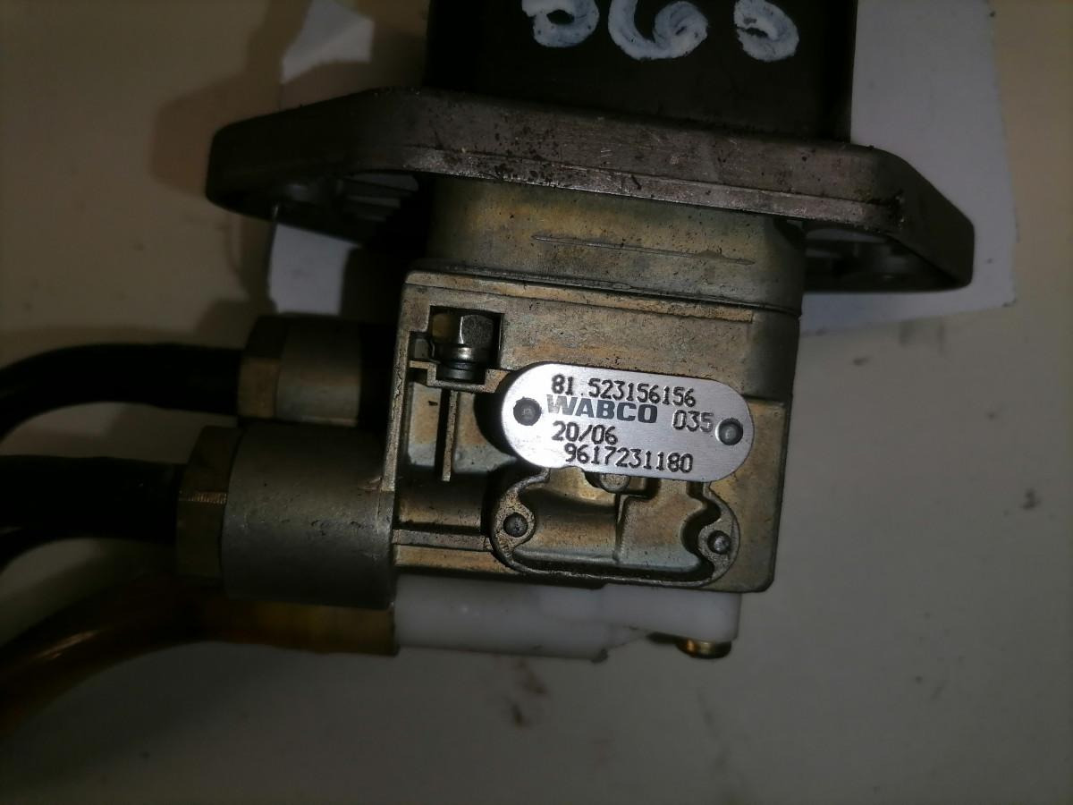 MAN Handbrake control lever 81523156156 - Universal part for Truck: picture 2 MAN Handbrake control lever 81523156156 - Universal part for Truck: picture 2