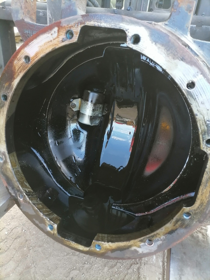 MAN Rear axel housing 81354015434 - Axle and parts for Truck: picture 2 MAN Rear axel housing 81354015434 - Axle and parts for Truck: picture 2