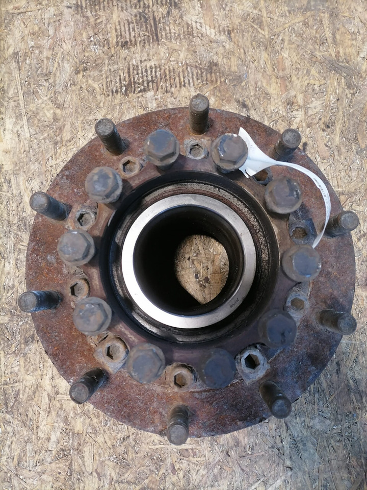 MAN Rear axel hub 81357013155 - Hub for Truck: picture 4 MAN Rear axel hub 81357013155 - Hub for Truck: picture 4