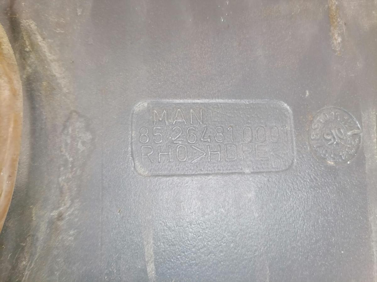 MAN Windscreen washer fluid tank 85264810001 - Wiper for Truck: picture 5 MAN Windscreen washer fluid tank 85264810001 - Wiper for Truck: picture 5