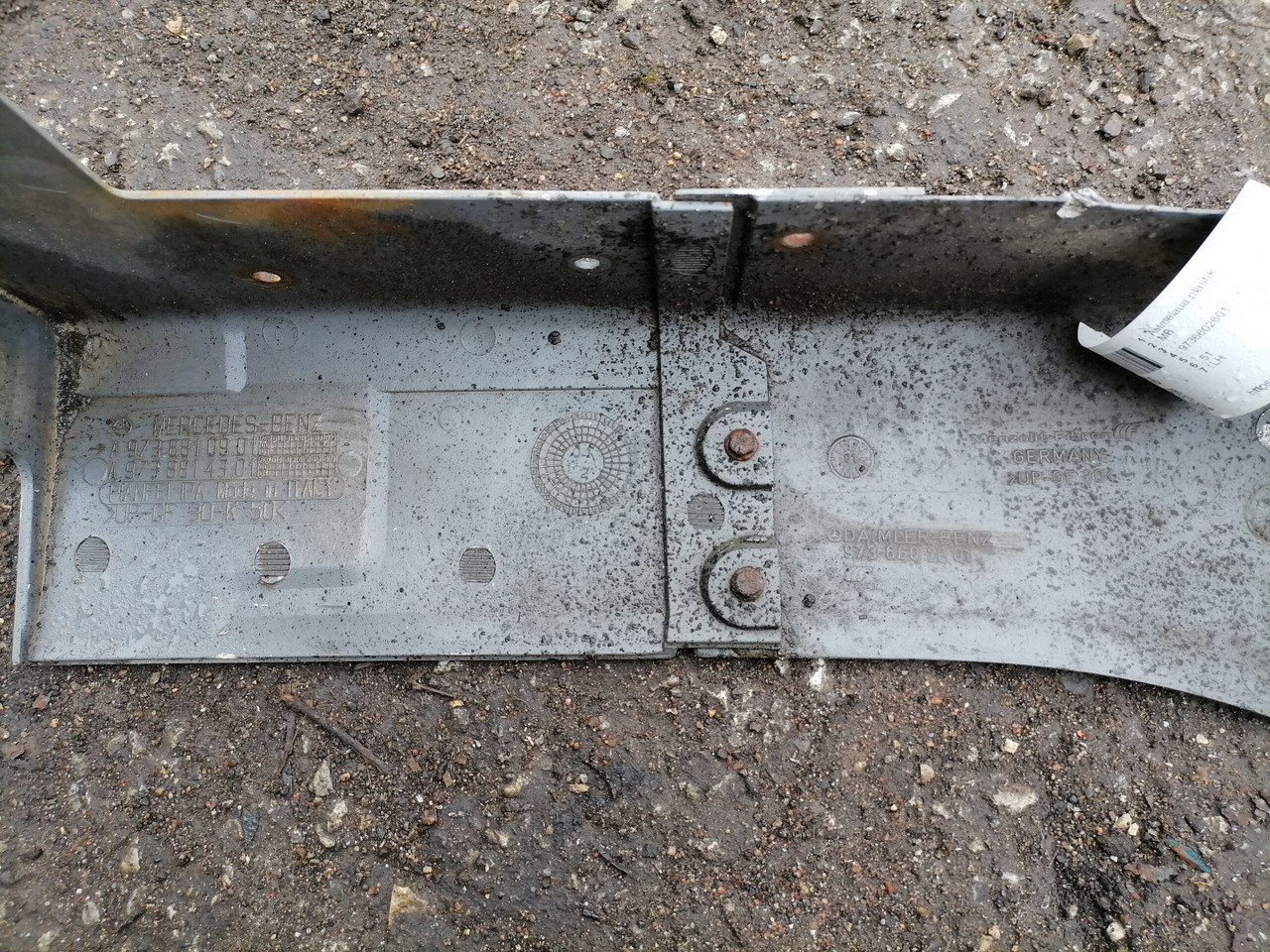 MB Astmelaua plastik 9736602601 - Footstep for Truck: picture 4 MB Astmelaua plastik 9736602601 - Footstep for Truck: picture 4