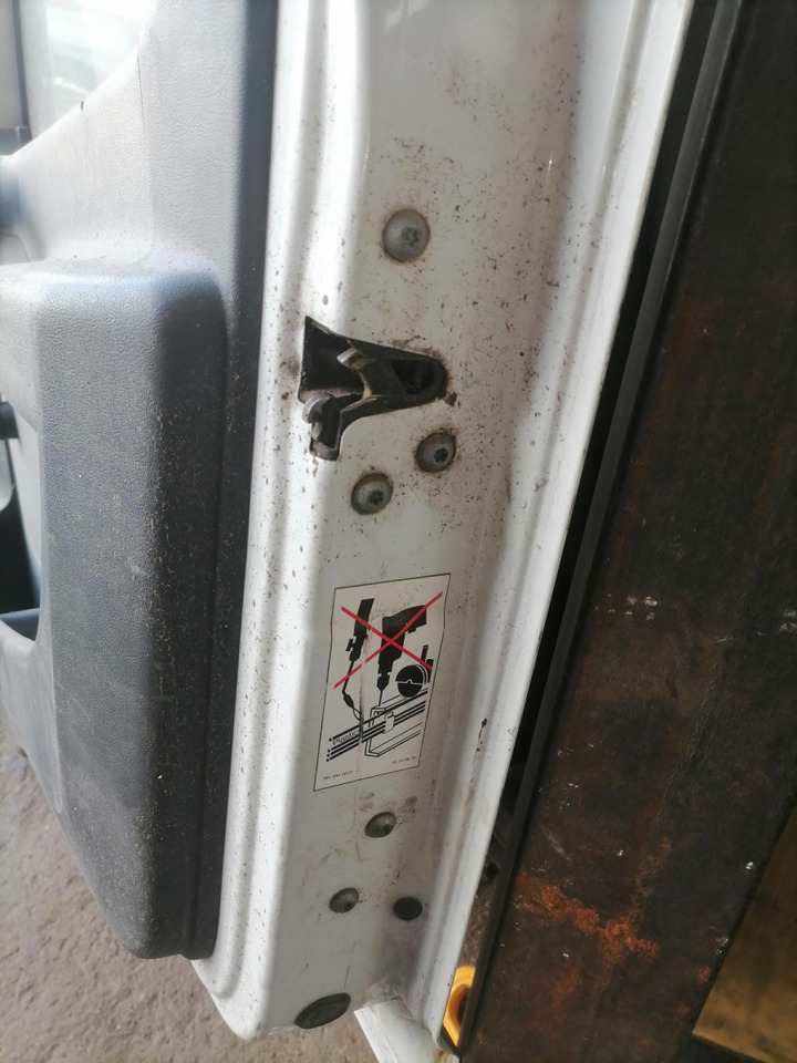 MB MB uks, parem A9737201805 - Door and parts for Truck: picture 4 MB MB uks, parem A9737201805 - Door and parts for Truck: picture 4