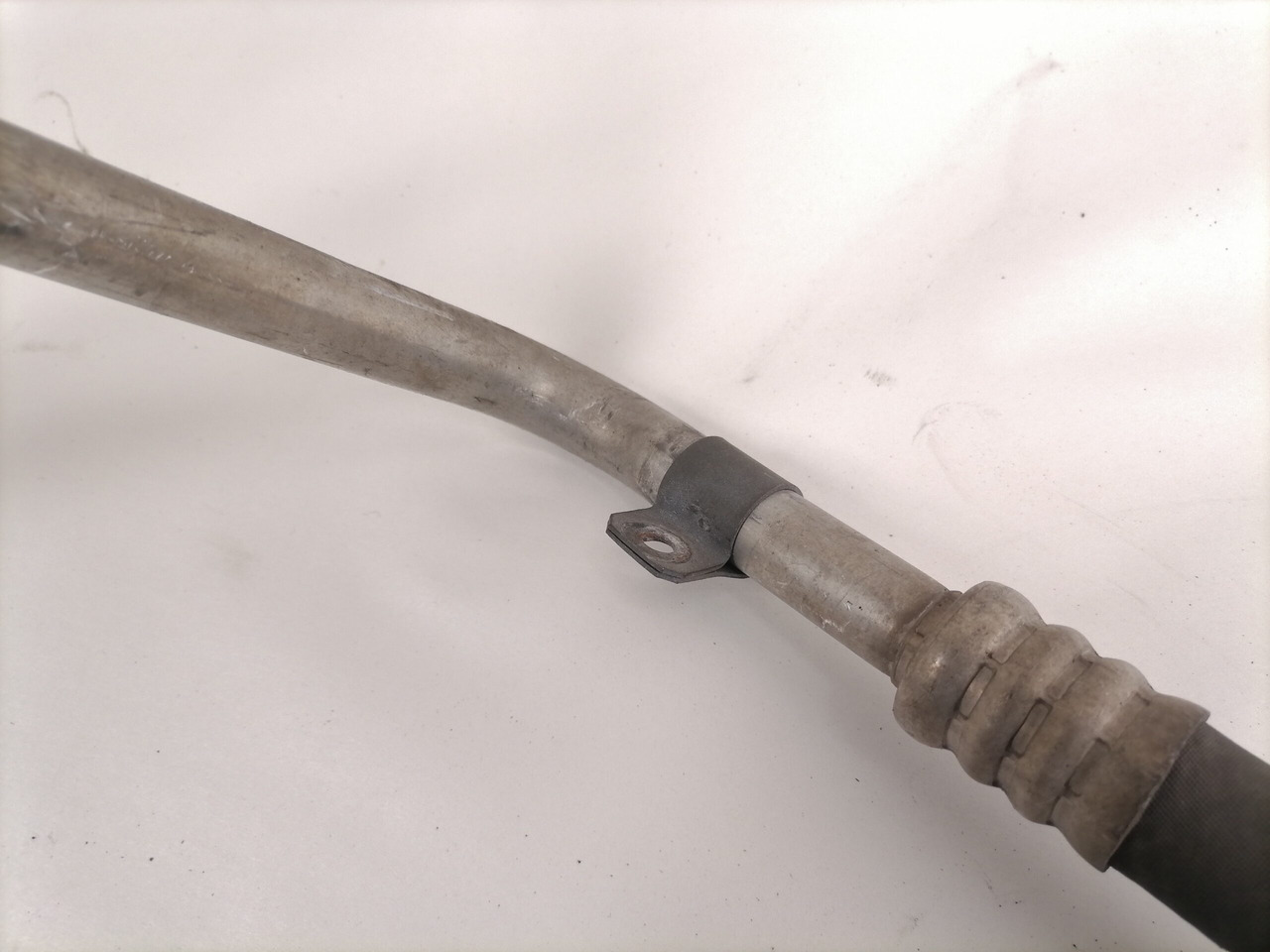 Mercedes-Benz A/C pipe A9608307517 - Heating/ Ventilation for Truck: picture 4 Mercedes-Benz A/C pipe A9608307517 - Heating/ Ventilation for Truck: picture 4