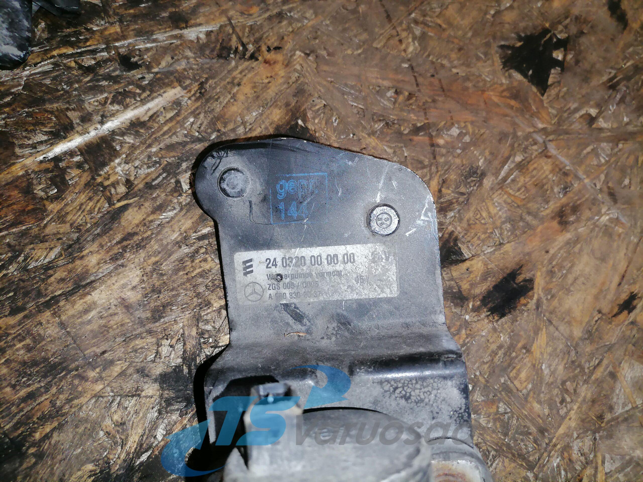 Mercedes-Benz Auxiliary heater A0014465429 - Heating/ Ventilation for Truck: picture 3 Mercedes-Benz Auxiliary heater A0014465429 - Heating/ Ventilation for Truck: picture 3