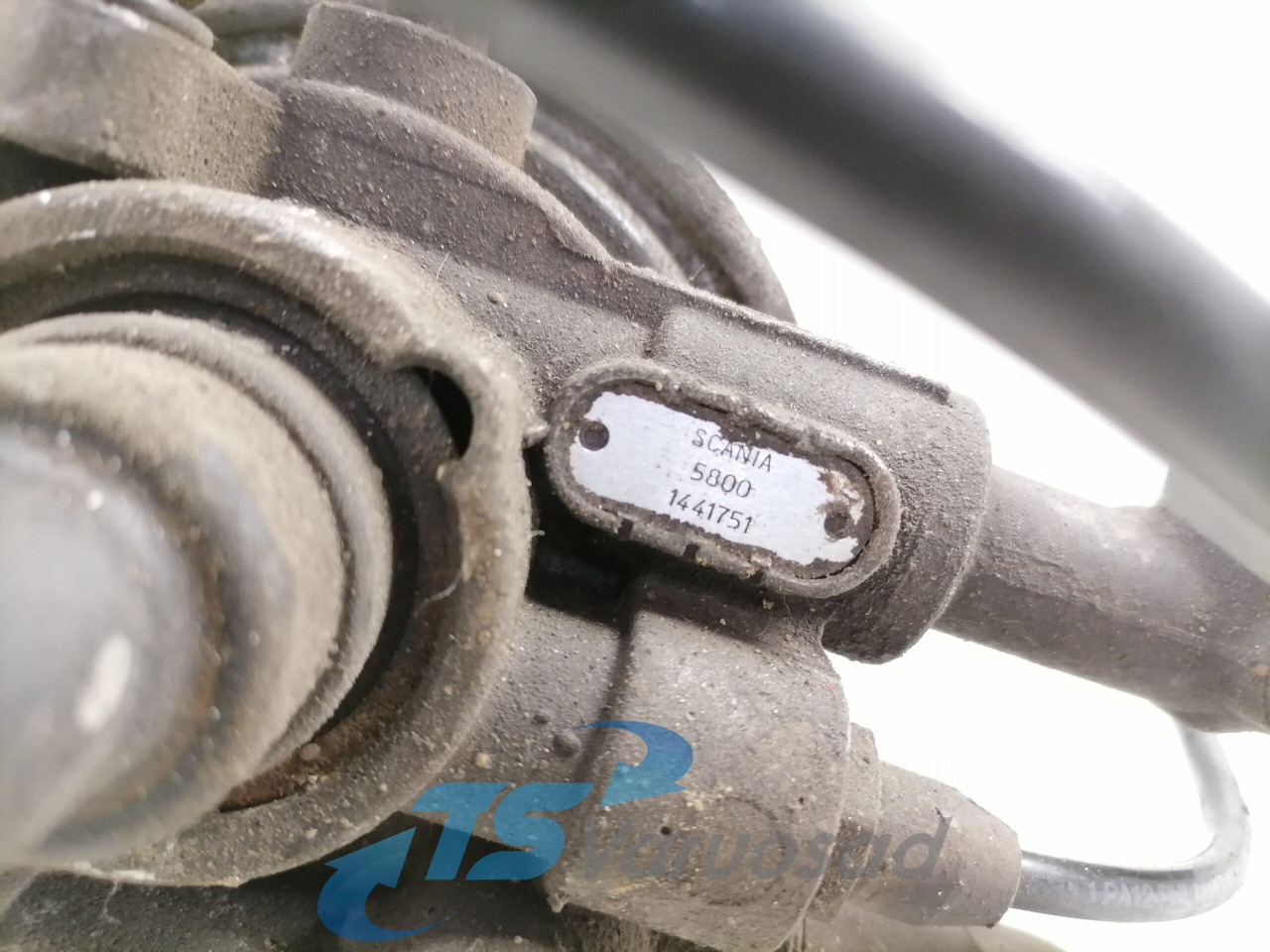 Scania Air dryer 1441751 - Brake valve for Truck: picture 3 Scania Air dryer 1441751 - Brake valve for Truck: picture 3