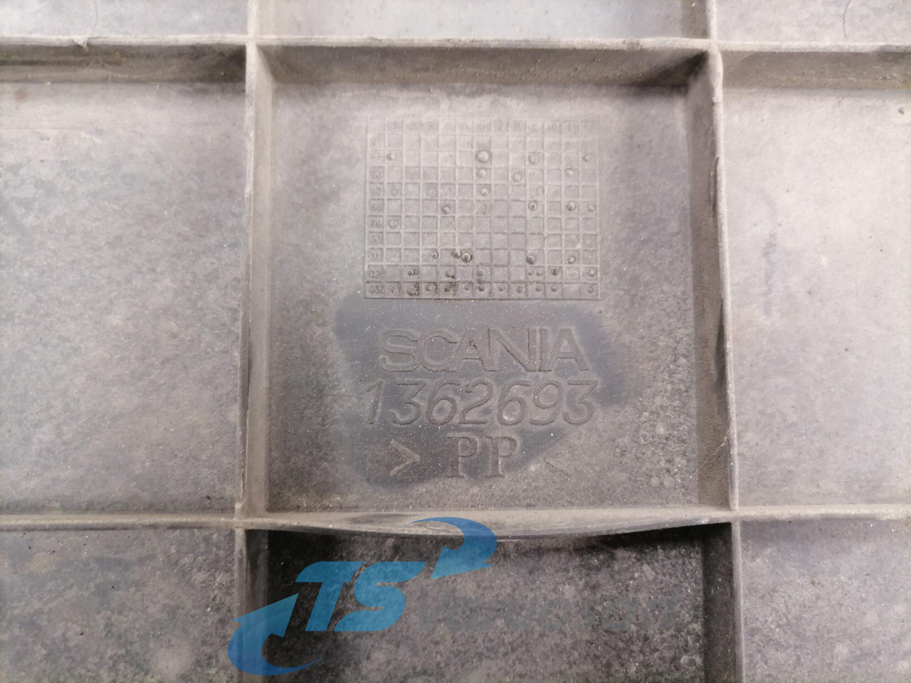 Scania Battery cover 1362693 - Battery for Truck: picture 4 Scania Battery cover 1362693 - Battery for Truck: picture 4