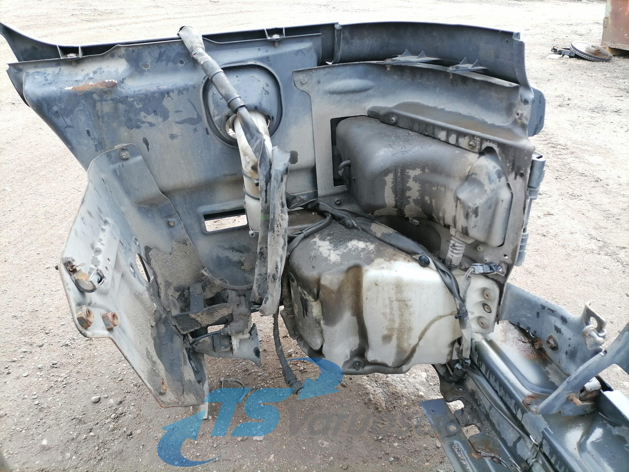 Scania Bumper 1736656 - Bumper for Truck: picture 3 Scania Bumper 1736656 - Bumper for Truck: picture 3