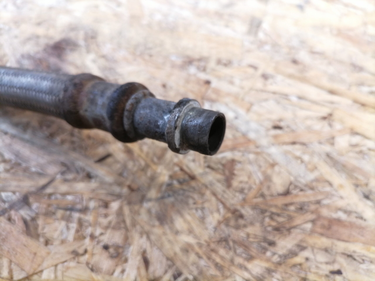 Scania Compressor air pipe 1801078 - Air brake compressor for Truck: picture 5 Scania Compressor air pipe 1801078 - Air brake compressor for Truck: picture 5