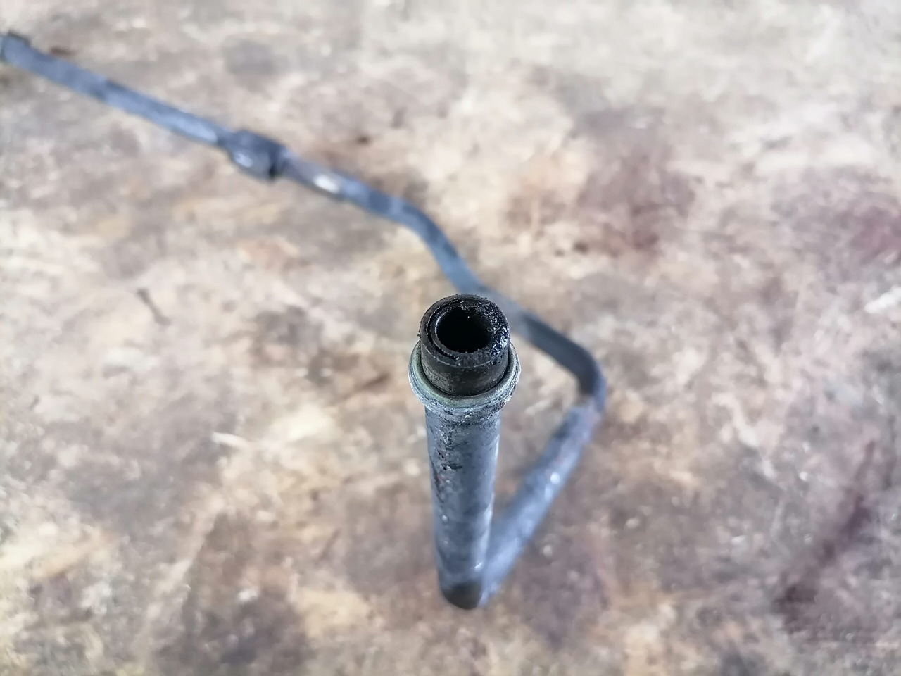 Scania Compressor air pipe 1863947 - Air brake compressor for Truck: picture 3 Scania Compressor air pipe 1863947 - Air brake compressor for Truck: picture 3