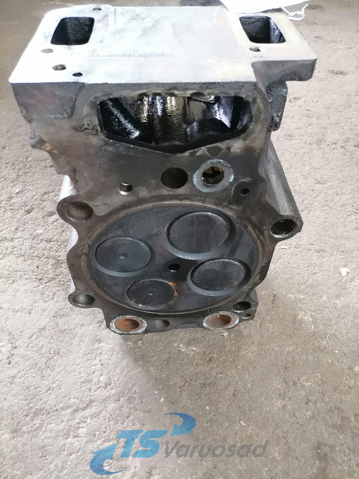 Scania Cylinder head 1388084 - Motorhead for Truck: picture 2 Scania Cylinder head 1388084 - Motorhead for Truck: picture 2