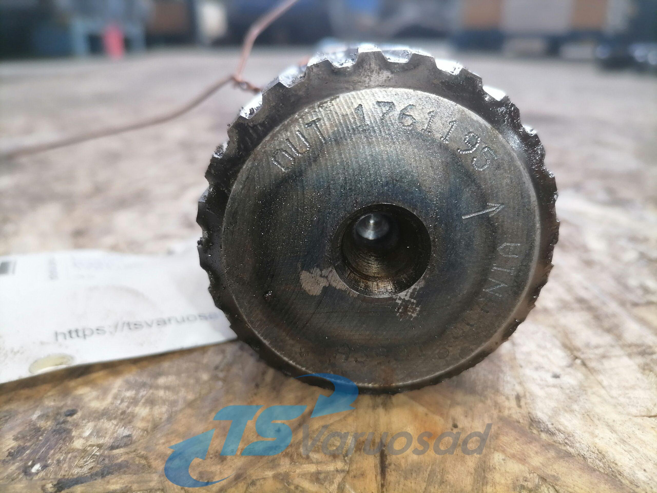 Scania Drive shaft 1761195 - Drive shaft for Truck: picture 4 Scania Drive shaft 1761195 - Drive shaft for Truck: picture 4