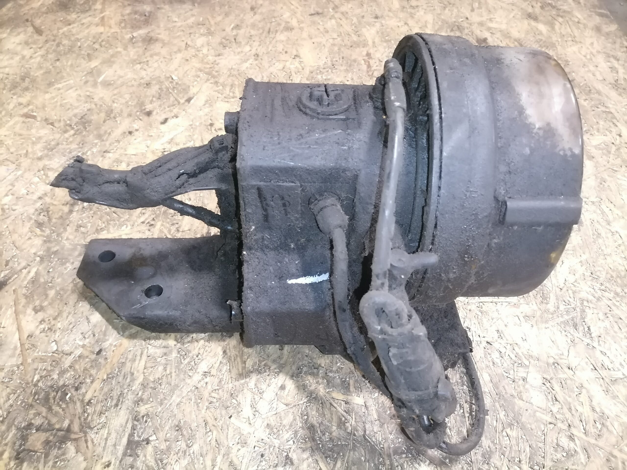 Scania Keskmäärde pump 1752505 - Universal part for Truck: picture 4 Scania Keskmäärde pump 1752505 - Universal part for Truck: picture 4
