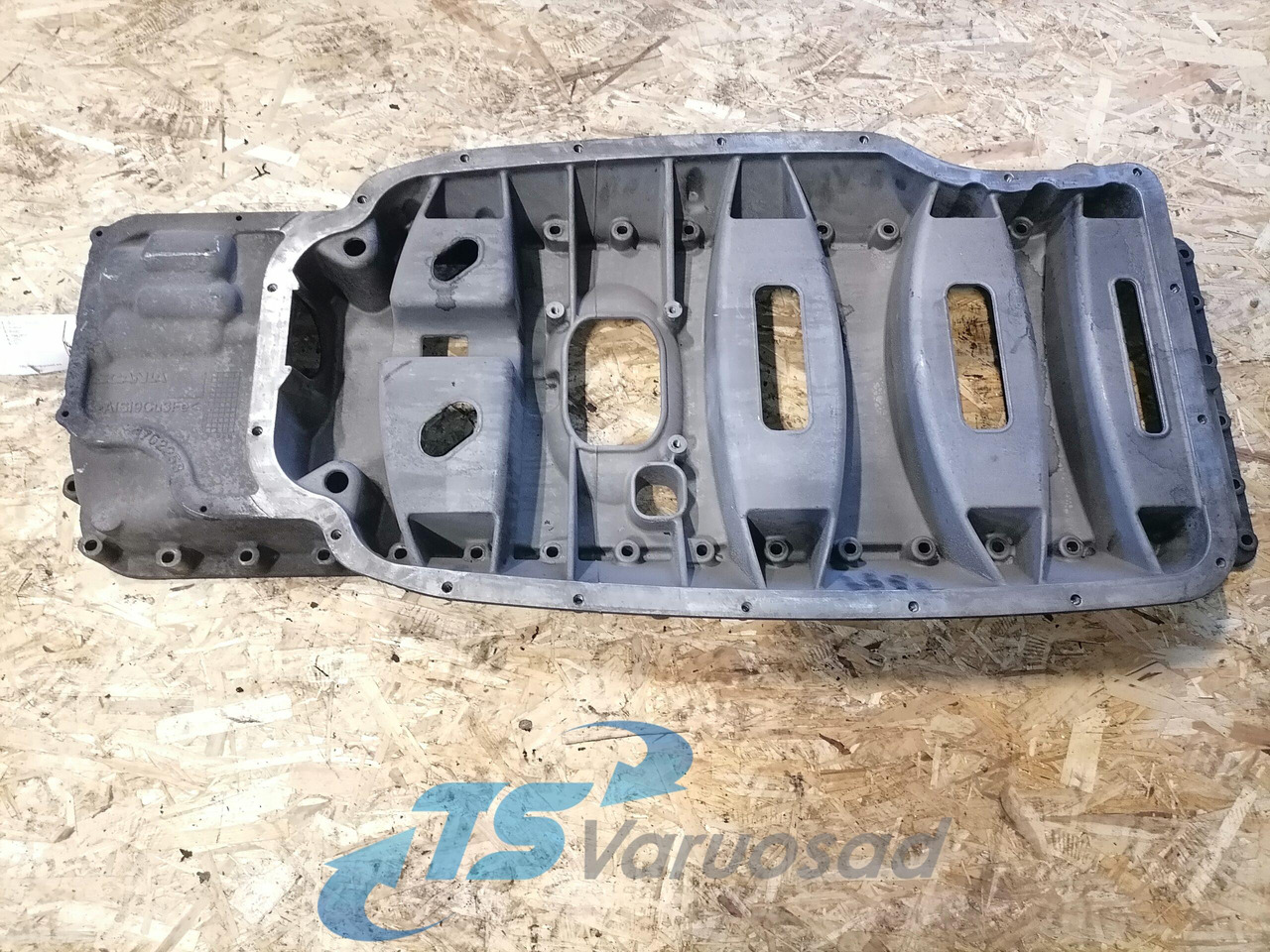Scania Ladder frame 1942851 - Oil pan for Truck: picture 4 Scania Ladder frame 1942851 - Oil pan for Truck: picture 4