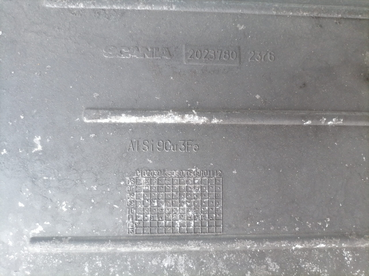 Scania Oil sump 2023780 - Oil pan for Truck: picture 3 Scania Oil sump 2023780 - Oil pan for Truck: picture 3